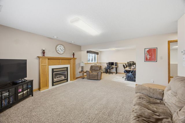 3018 36th Avenue S, Fargo, ND 58104