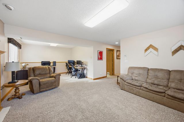 3018 36th Avenue S, Fargo, ND 58104