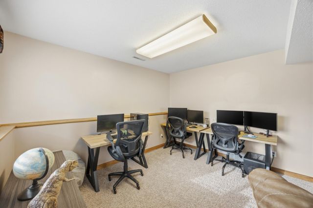 3018 36th Avenue S, Fargo, ND 58104