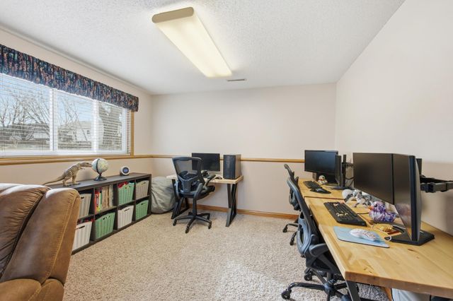 3018 36th Avenue S, Fargo, ND 58104