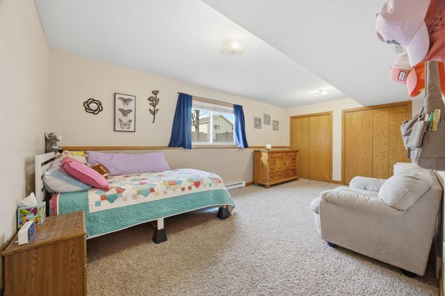 3018 36th Avenue S, Fargo, ND 58104