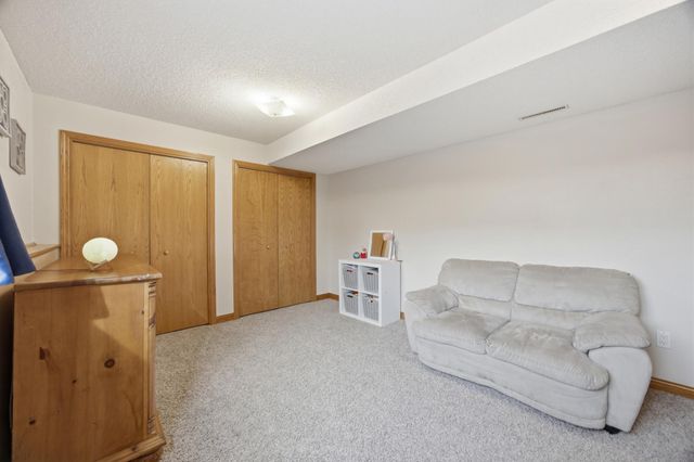 3018 36th Avenue S, Fargo, ND 58104