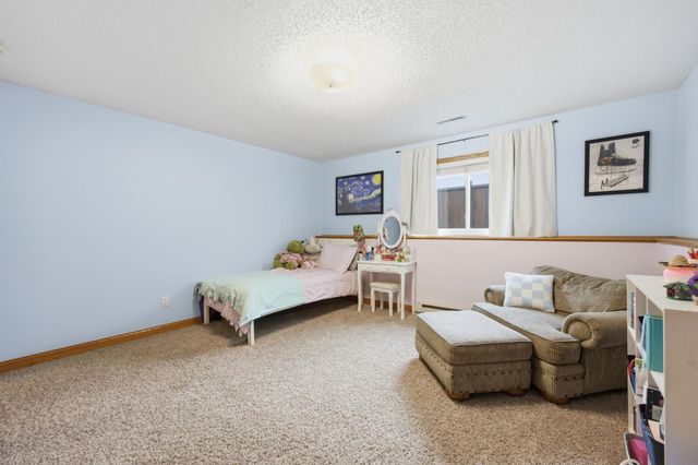 3018 36th Avenue S, Fargo, ND 58104