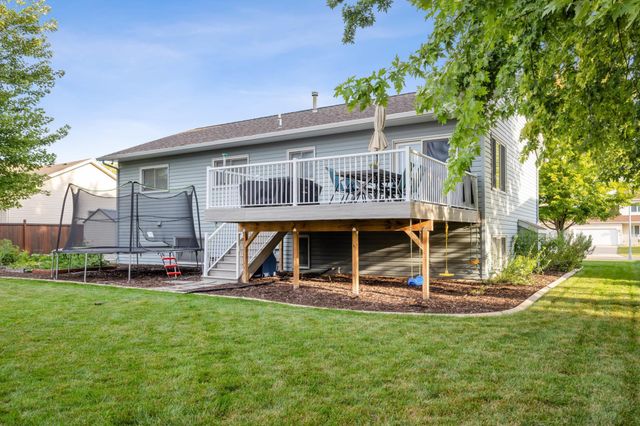 3018 36th Avenue S, Fargo, ND 58104