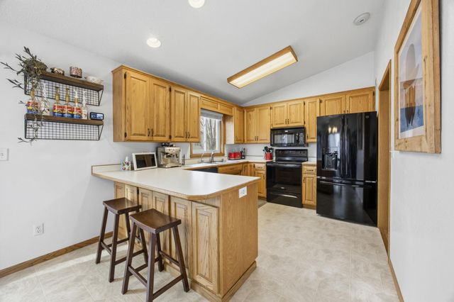 3018 36th Avenue S, Fargo, ND 58104