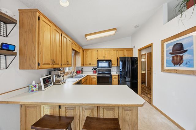 3018 36th Avenue S, Fargo, ND 58104