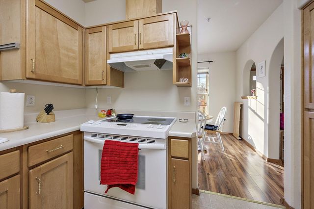 905 Mountain Meadows Circle, Ashland, OR 97520