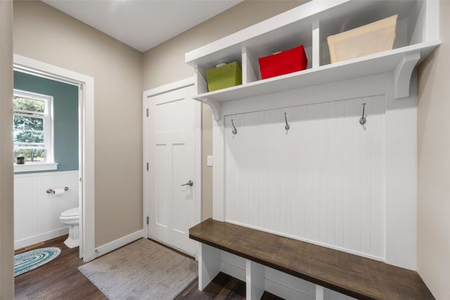 3873 Greens Grove Road, Center Point, IA 52213