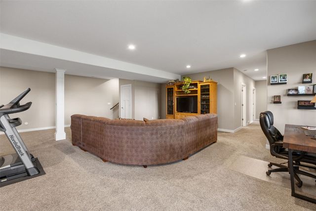 3873 Greens Grove Road, Center Point, IA 52213