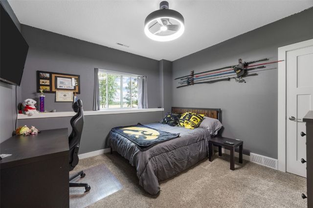 3873 Greens Grove Road, Center Point, IA 52213