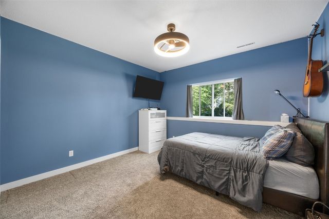 3873 Greens Grove Road, Center Point, IA 52213