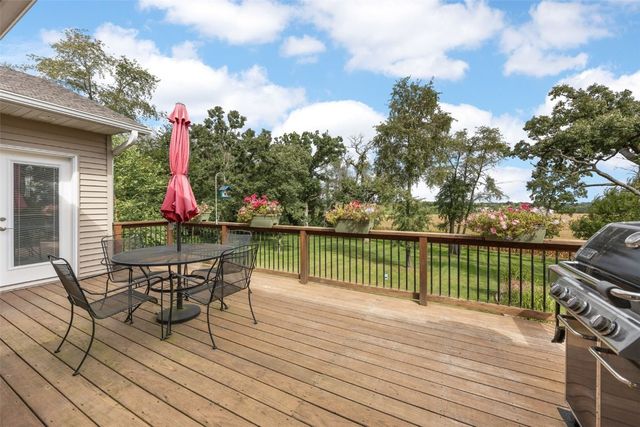 3873 Greens Grove Road, Center Point, IA 52213