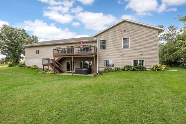3873 Greens Grove Road, Center Point, IA 52213