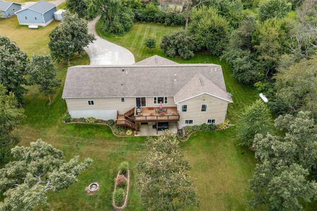 3873 Greens Grove Road, Center Point, IA 52213