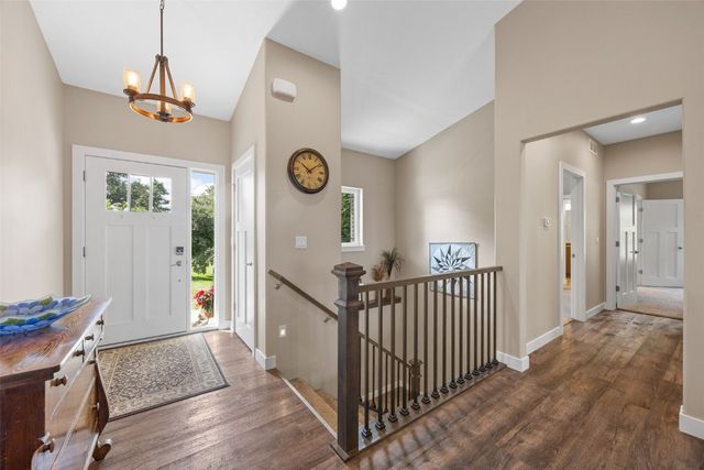 3873 Greens Grove Road, Center Point, IA 52213