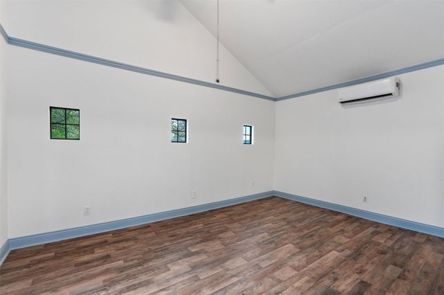 1100 High RD, San Marcos, TX 78666