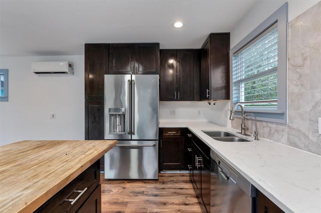 1100 High RD, San Marcos, TX 78666