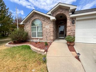 214 Southpeak Lane, Ponder, TX 76259