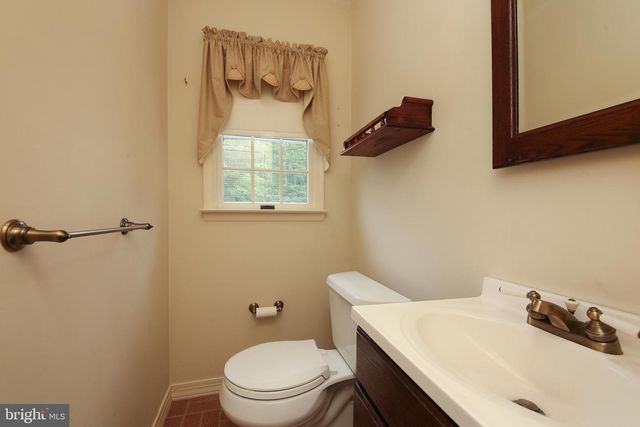 115 HEDGEROW PL, North Wales, PA 19454