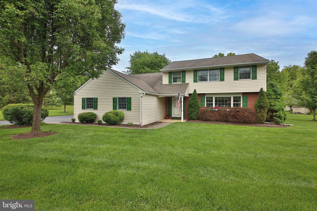 115 HEDGEROW PL, North Wales, PA 19454