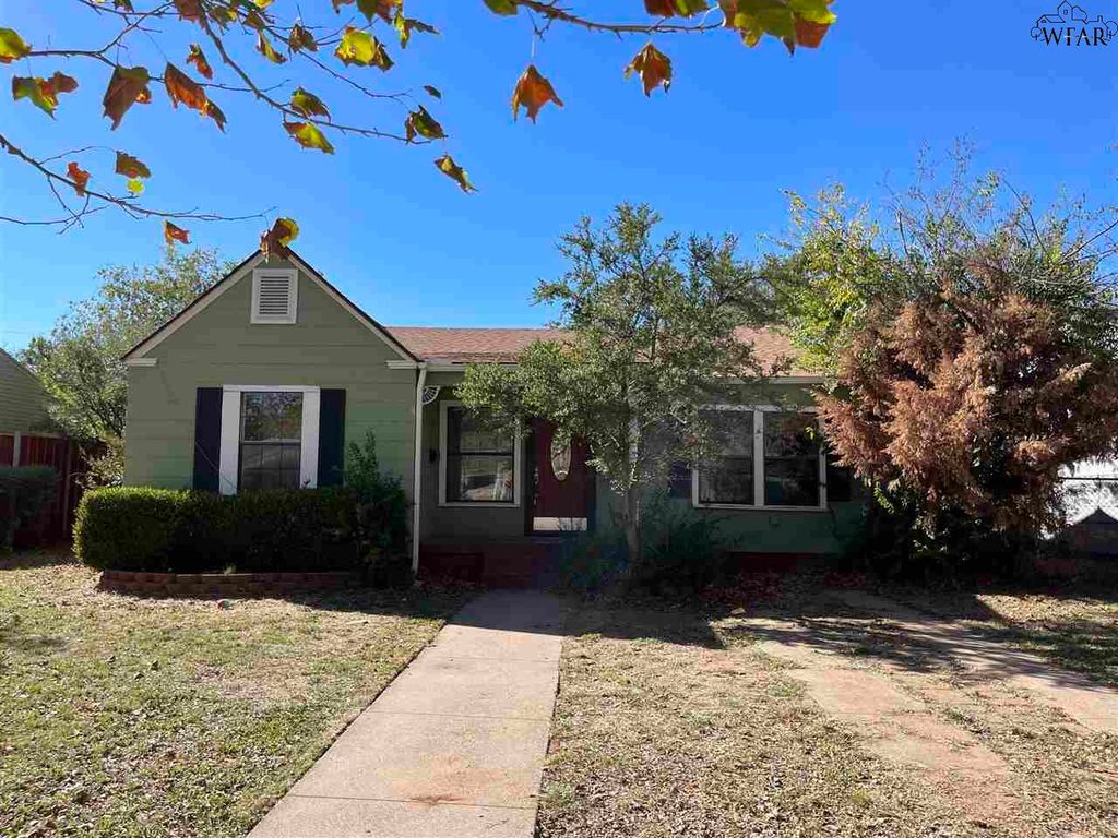 3318 SHERWOOD LANE, Wichita Falls, TX 76308