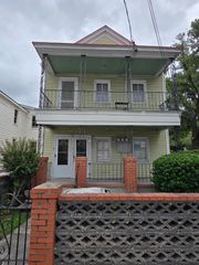 166 President A,B,C, Charleston, SC 29403