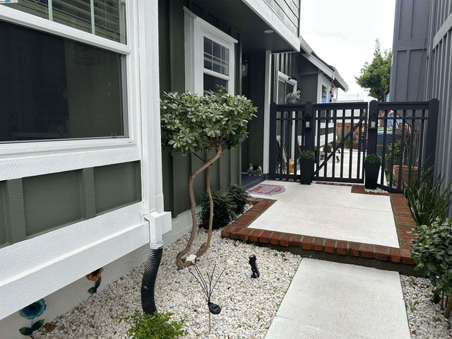 7 Cliff Walk, Vallejo, CA 94591