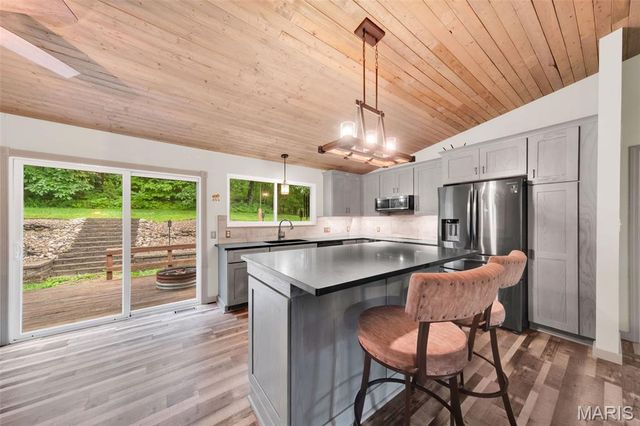 46 Green Valley Road, Eureka, MO 63025