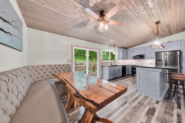 46 Green Valley Road, Eureka, MO 63025