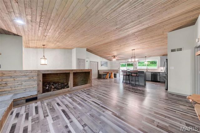 46 Green Valley Road, Eureka, MO 63025