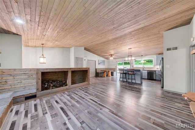 46 Green Valley Road, Eureka, MO 63025