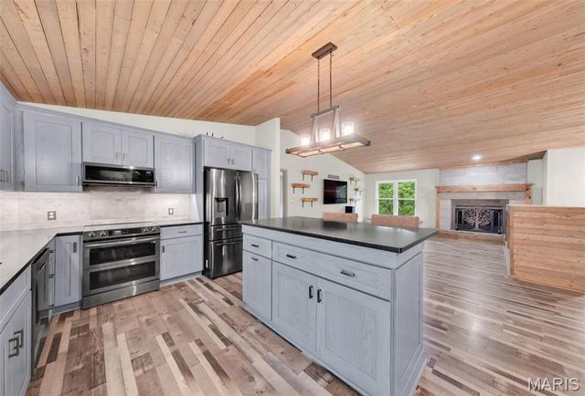 46 Green Valley Road, Eureka, MO 63025