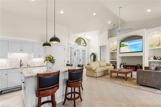 3712 SW 11th PL, Cape Coral, FL 33914