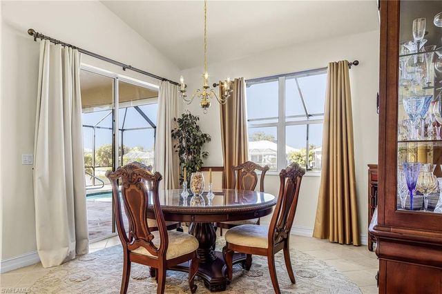 3712 SW 11th PL, Cape Coral, FL 33914