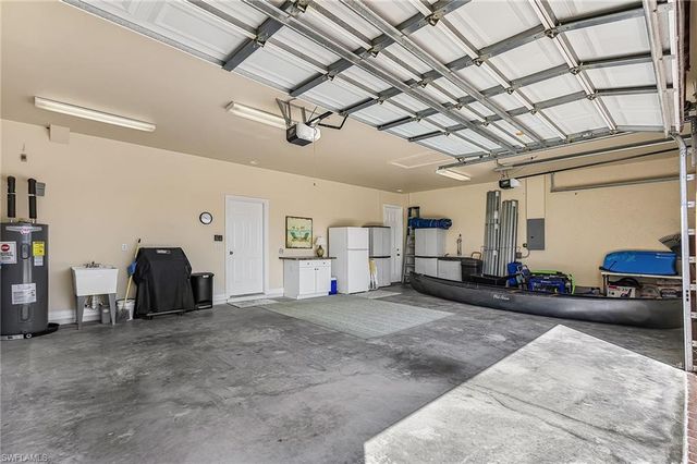 3712 SW 11th PL, Cape Coral, FL 33914