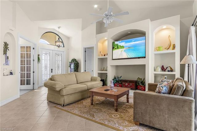 3712 SW 11th PL, Cape Coral, FL 33914