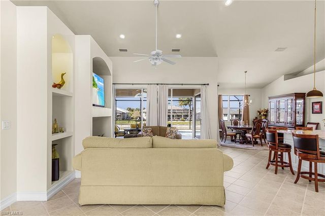 3712 SW 11th PL, Cape Coral, FL 33914