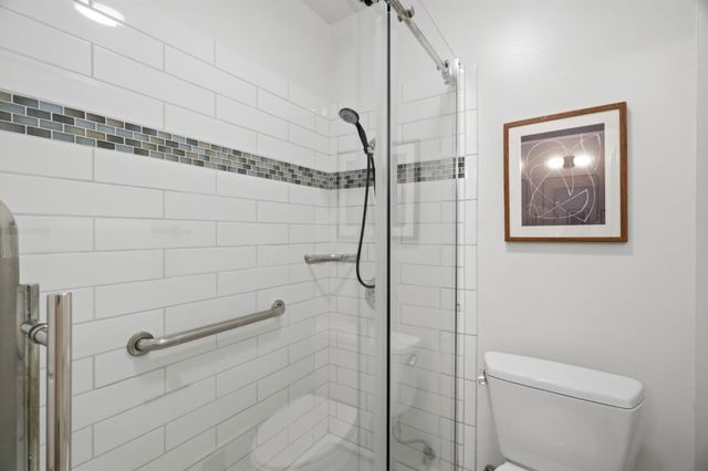 19 Farm Road, Los Altos, CA 94024
