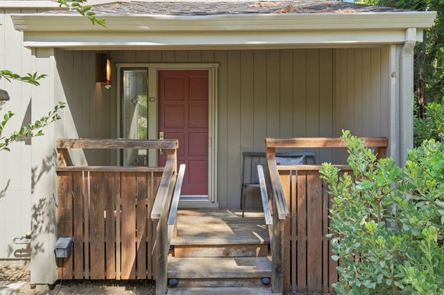 19 Farm Road, Los Altos, CA 94024