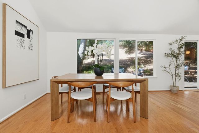 19 Farm Road, Los Altos, CA 94024