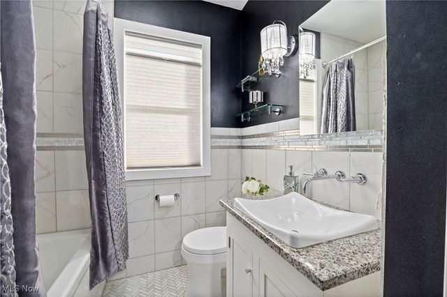 2446 Walter Road, Westlake, OH 44145