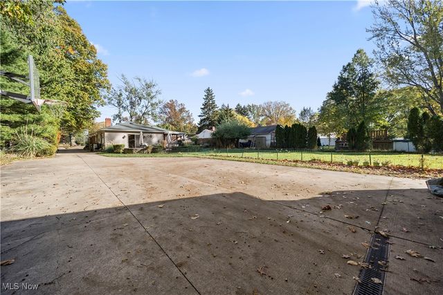 2446 Walter Road, Westlake, OH 44145