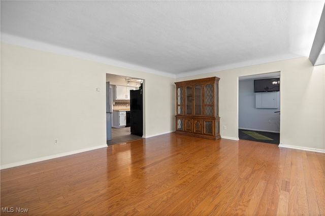 2446 Walter Road, Westlake, OH 44145