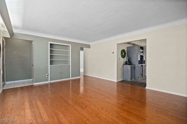 2446 Walter Road, Westlake, OH 44145