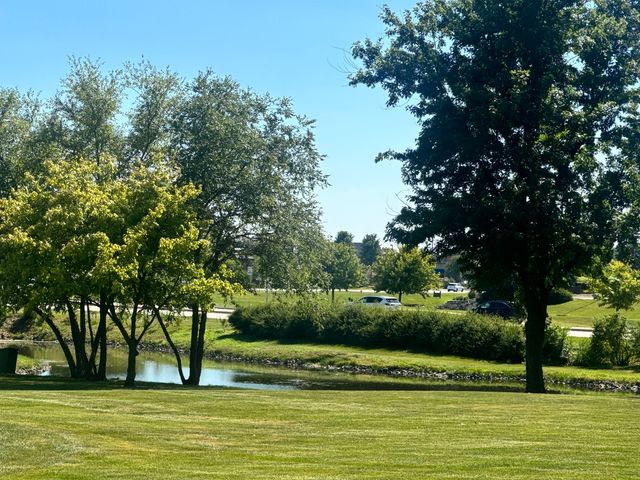 20 N Tower Road 10M, Oak Brook, IL 60523