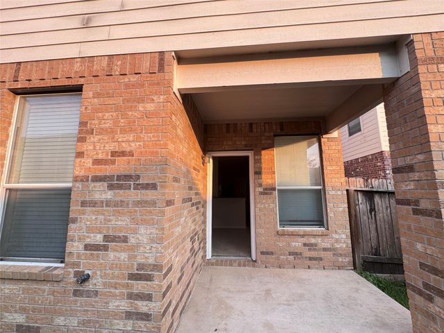6718 Chester Oak Drive, Houston, TX 77083