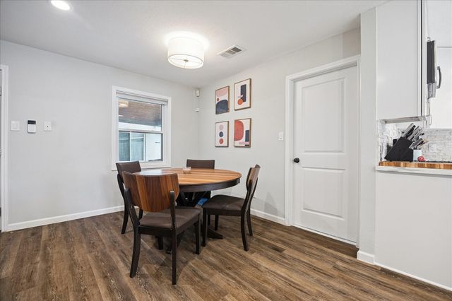 9710 Bob White Drive, Houston, TX 77096