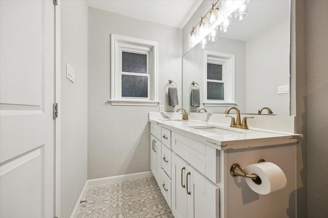 9710 Bob White Drive, Houston, TX 77096