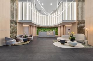 90 SW 3rd St 4303, Miami, FL 33130