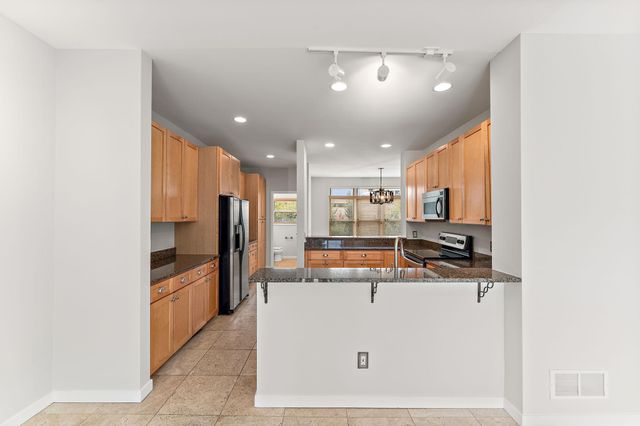 221 NE 1st Avenue 5, Minneapolis, MN 55413